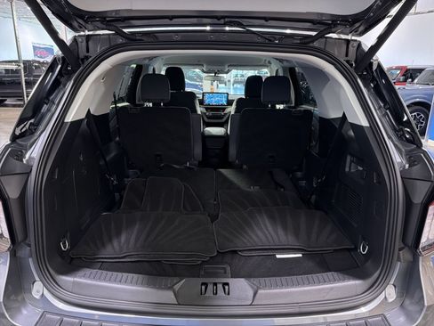 Used 2025 Ford Explorer Active RWD image 30
