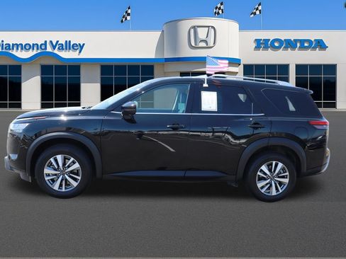 Used 2023 Nissan Pathfinder SL AWD/4WD image 8