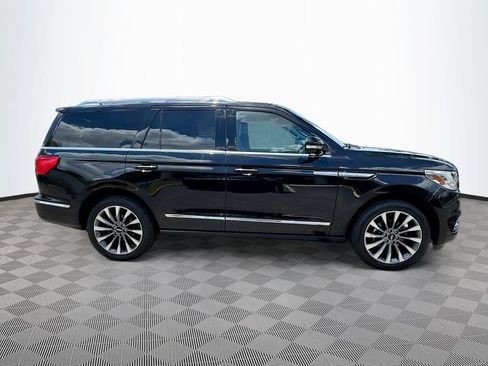 Used 2021 Lincoln Navigator Reserve AWD/4WD image 5