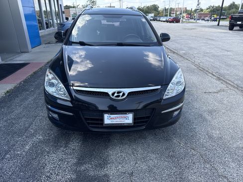 Used 2011 Hyundai Elantra FWD image 3