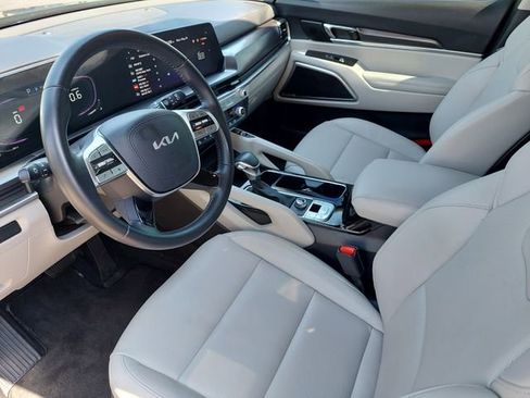 Used 2023 Kia Telluride S FWD image 9