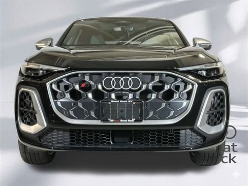 New 2025 Audi SQ5 Premium image 23