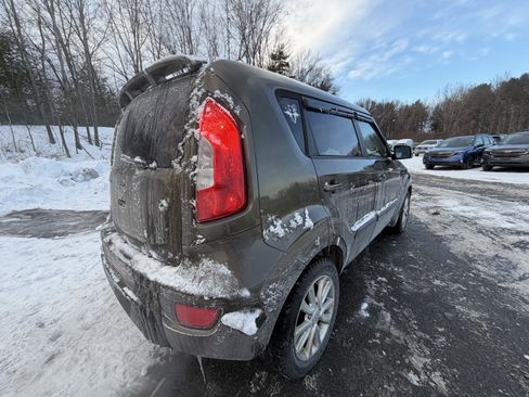 Used 2012 Kia Soul + image 10