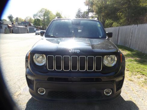 Used 2020 Jeep Renegade Latitude image 10