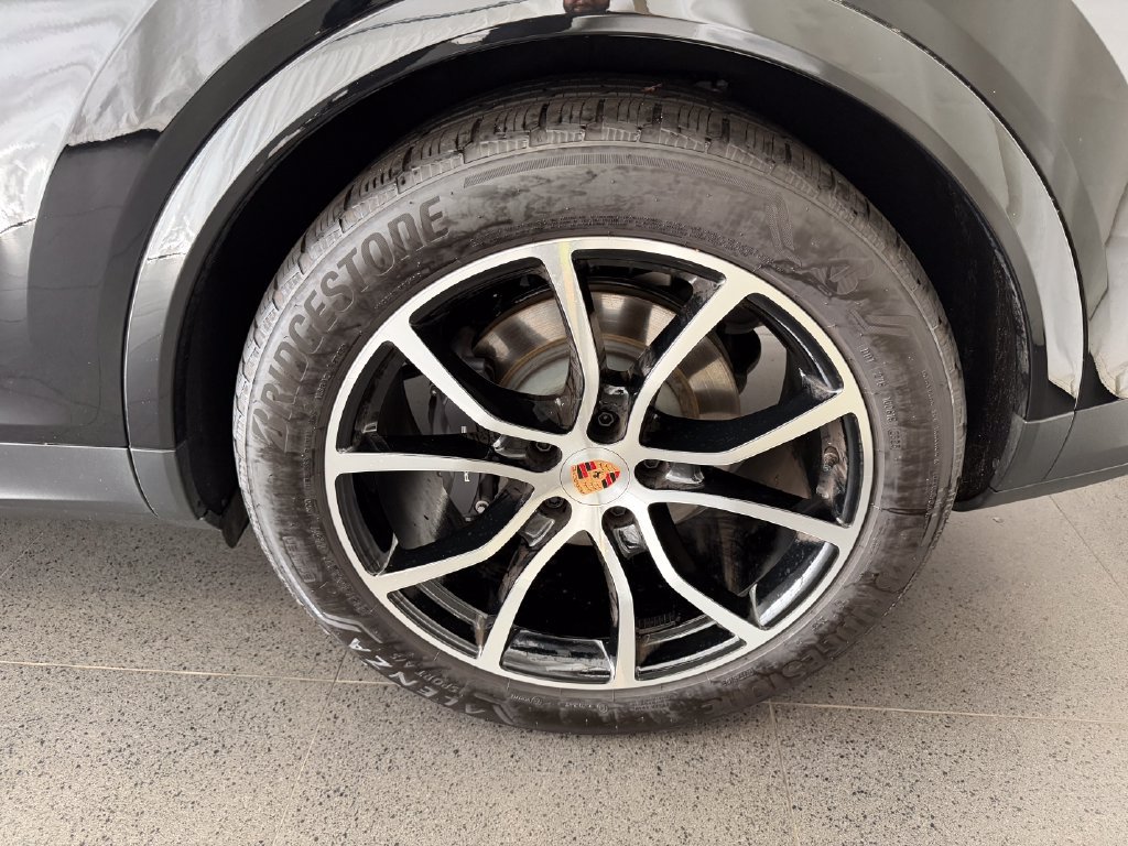 Certified 2026 Porsche Cayenne Coupe AWD/4WD image 11