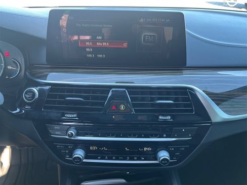 Used 2018 BMW 540i xDrive w/ M Sport Package image 13