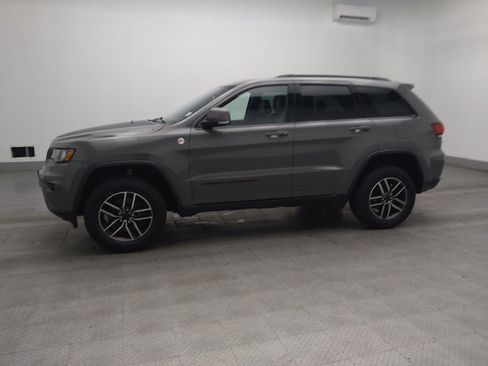 Used 2021 Jeep Grand Cherokee Trailhawk AWD/4WD image 2