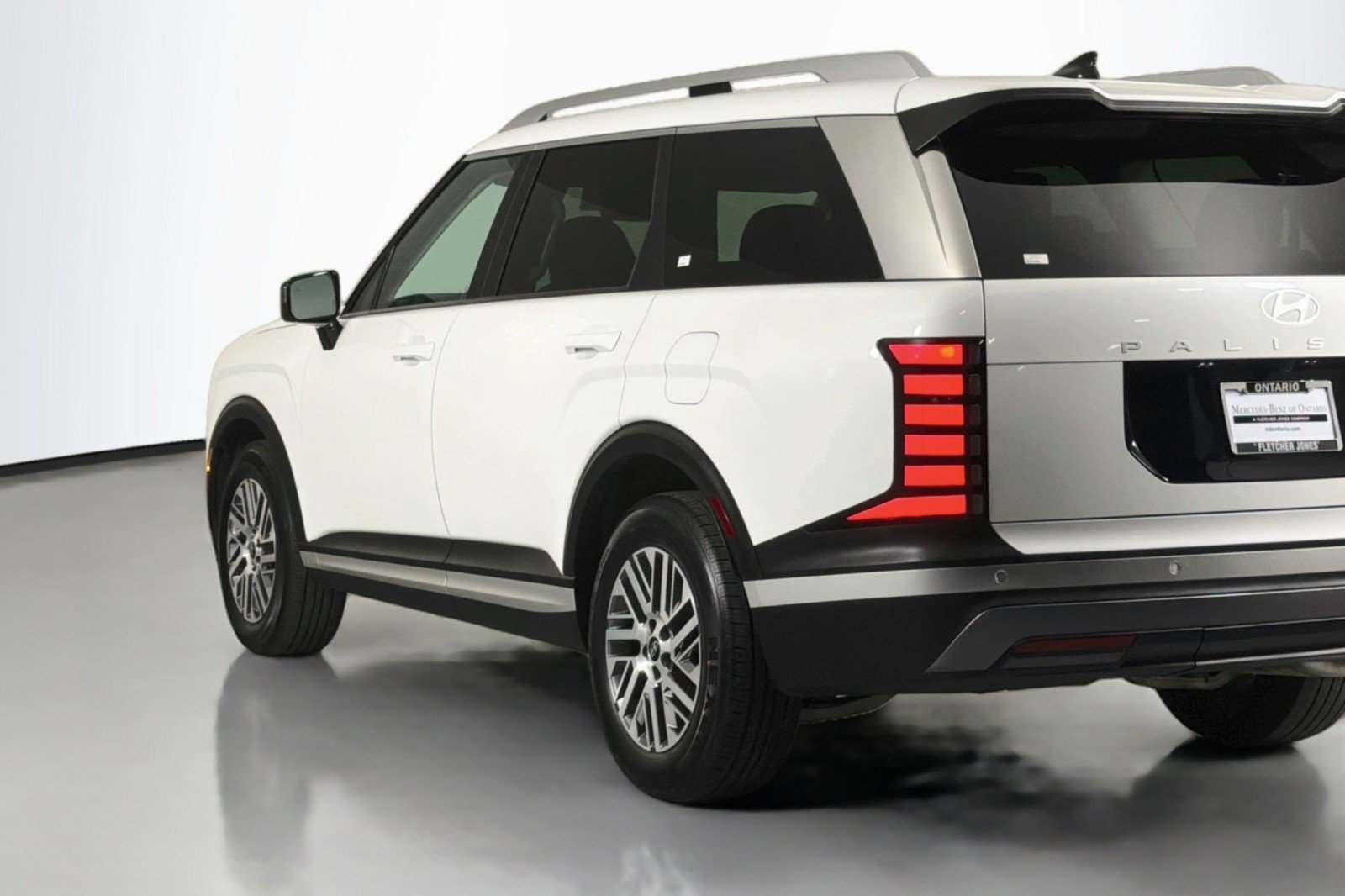 Used 2026 Hyundai Palisade SEL FWD image 16