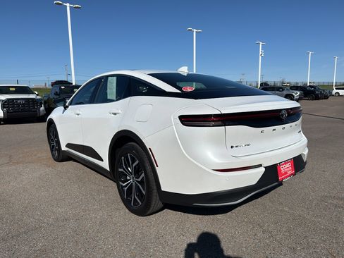 Used 2026 Toyota Crown Limited image 3