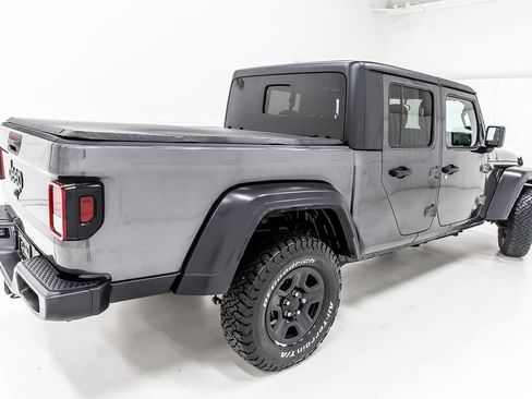 Used 2022 Jeep Gladiator Sport AWD/4WD image 7