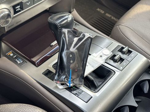 Used 2016 Lexus GX 460 image 37