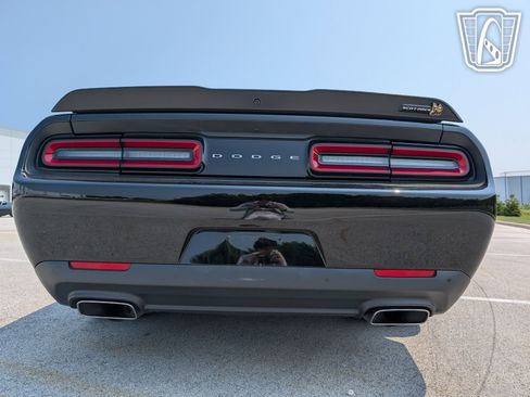 Used 2016 Dodge Challenger R/T Scat Pack w/ Leather Interior Group image 13
