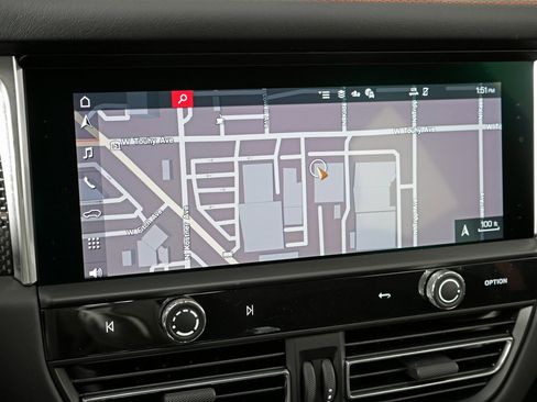 New 2026 Porsche Macan GTS image 28