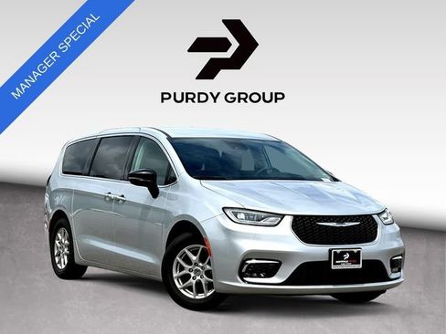 Used 2024 Chrysler Pacifica Touring-L FWD image 1
