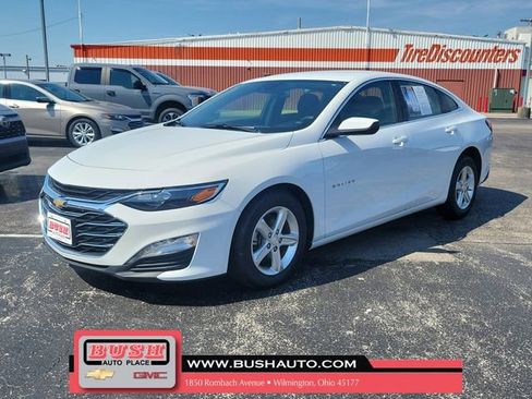 Used 2023 Chevrolet Malibu LT image 2