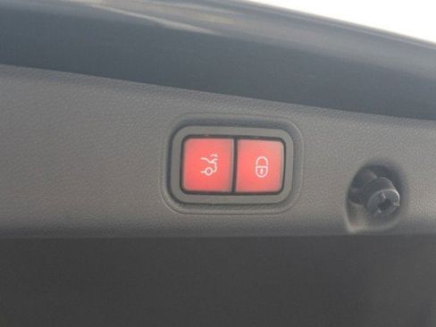 Used 2021 Mercedes-Benz E 63 AMG S w/ Driver Assistance Package image 79