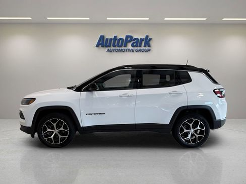 Used 2024 Jeep Compass Limited AWD/4WD image 4