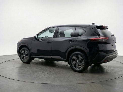 Used 2025 Nissan Rogue SV image 6