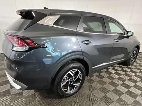Used 2025 Kia Sportage LX AWD/4WD image 2