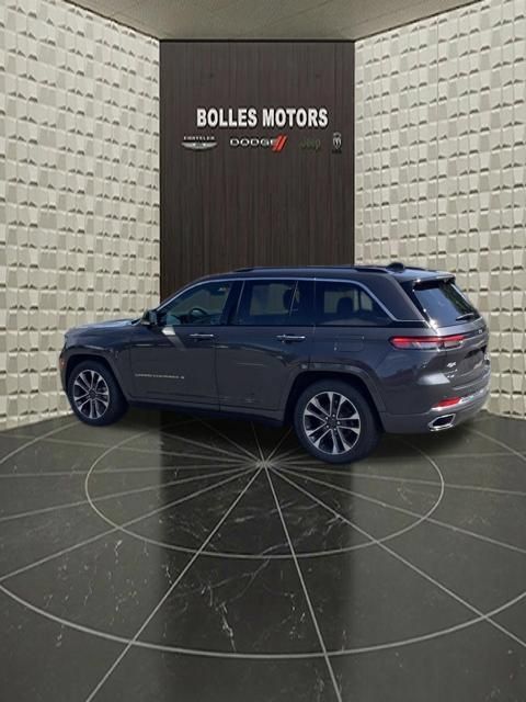 Certified 2023 Jeep Grand Cherokee Overland w/ Luxury Tech Group IV AWD/4WD image 9