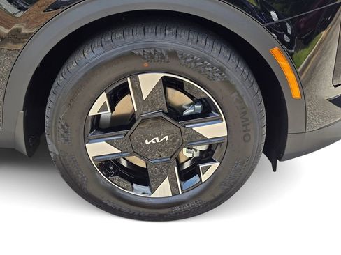 New 2026 Kia Sportage LX w/ LX Convenience Package FWD image 6