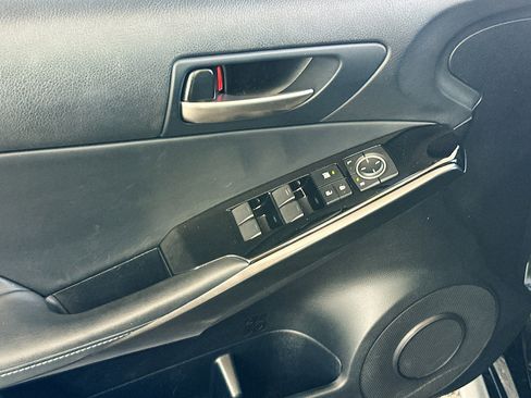 Used 2022 Lexus IS 300 w/ Accessory Package RWD image 17