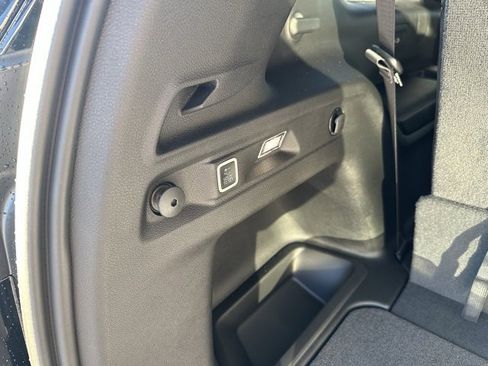 New 2025 Jeep Grand Cherokee L Limited image 11