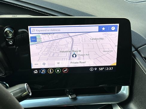 Used 2022 Chevrolet Corvette w/ Z51 Performance Package image 43