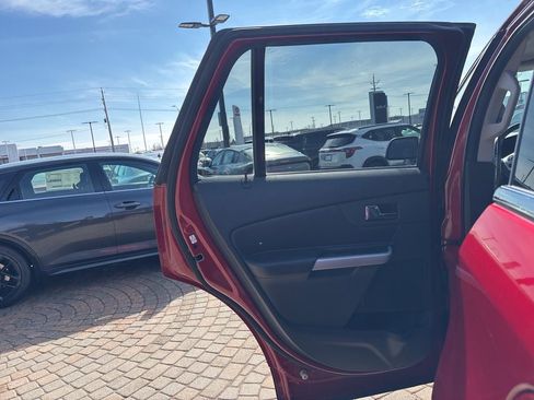 Used 2013 Ford Edge Limited image 27