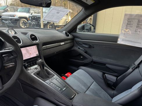 Used 2023 Porsche 718 Cayman GT4 RS image 15