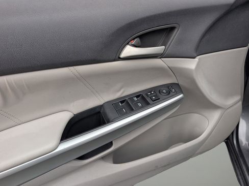 Used 2010 Honda Accord EX-L image 9