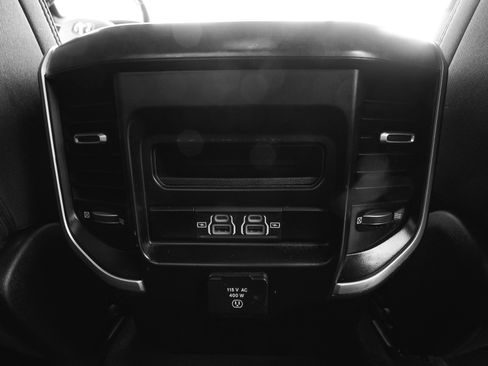 Used 2021 RAM 1500 Big Horn image 28