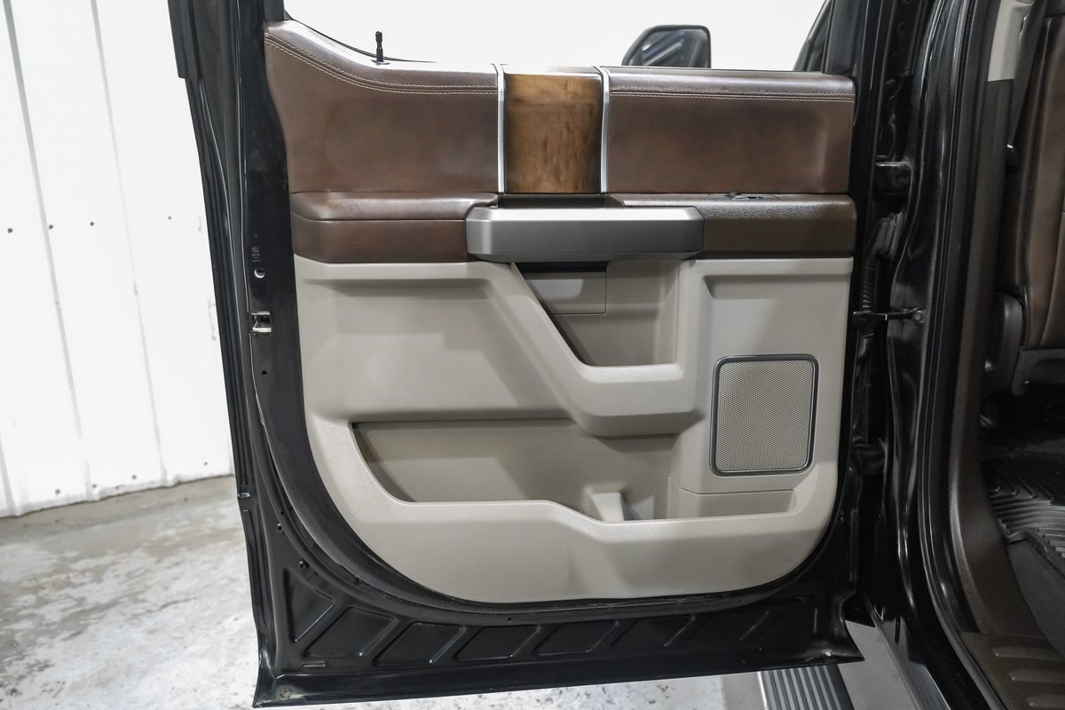 Used 2019 Ford F350 Limited w/ FX4 Off-Road Package AWD/4WD image 46