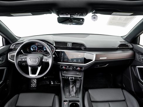 Used 2024 Audi Q3 2.0T Premium w/ Convenience Package image 19