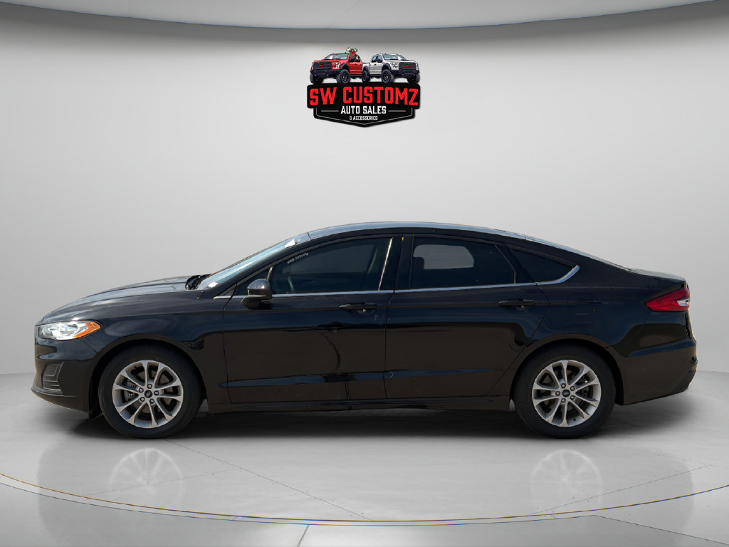 Used 2020 Ford Fusion SE FWD image 4