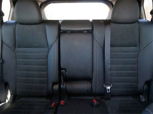 Used 2025 Mitsubishi Outlander SE image 14