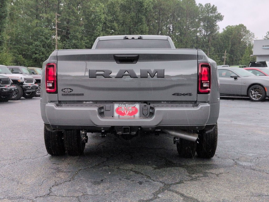 New 2026 RAM 3500 Big Horn AWD/4WD image 4