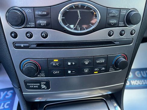 Used 2013 INFINITI G37 x Sedan w/ Premium Pkg image 11