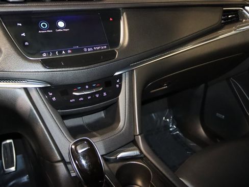 Used 2020 Cadillac XT5 Sportv image 44