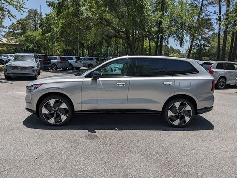 New 2025 Volvo EX90 Plus image 7