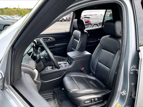 Used 2023 Chevrolet Traverse LT w/ LPO, Floor Liner Package AWD/4WD image 10