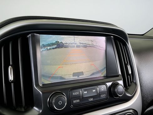 Used 2015 Chevrolet Colorado LT w/ Luxury Package RWD image 13