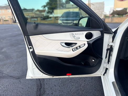 Used 2021 Mercedes-Benz C 300 Sedan image 9