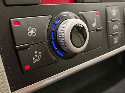 Used 2015 Audi Q7 3.0T Premium Plus w/ Premium Plus Package image 32