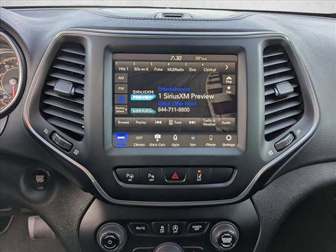 Used 2023 Jeep Cherokee Altitude Lux image 15