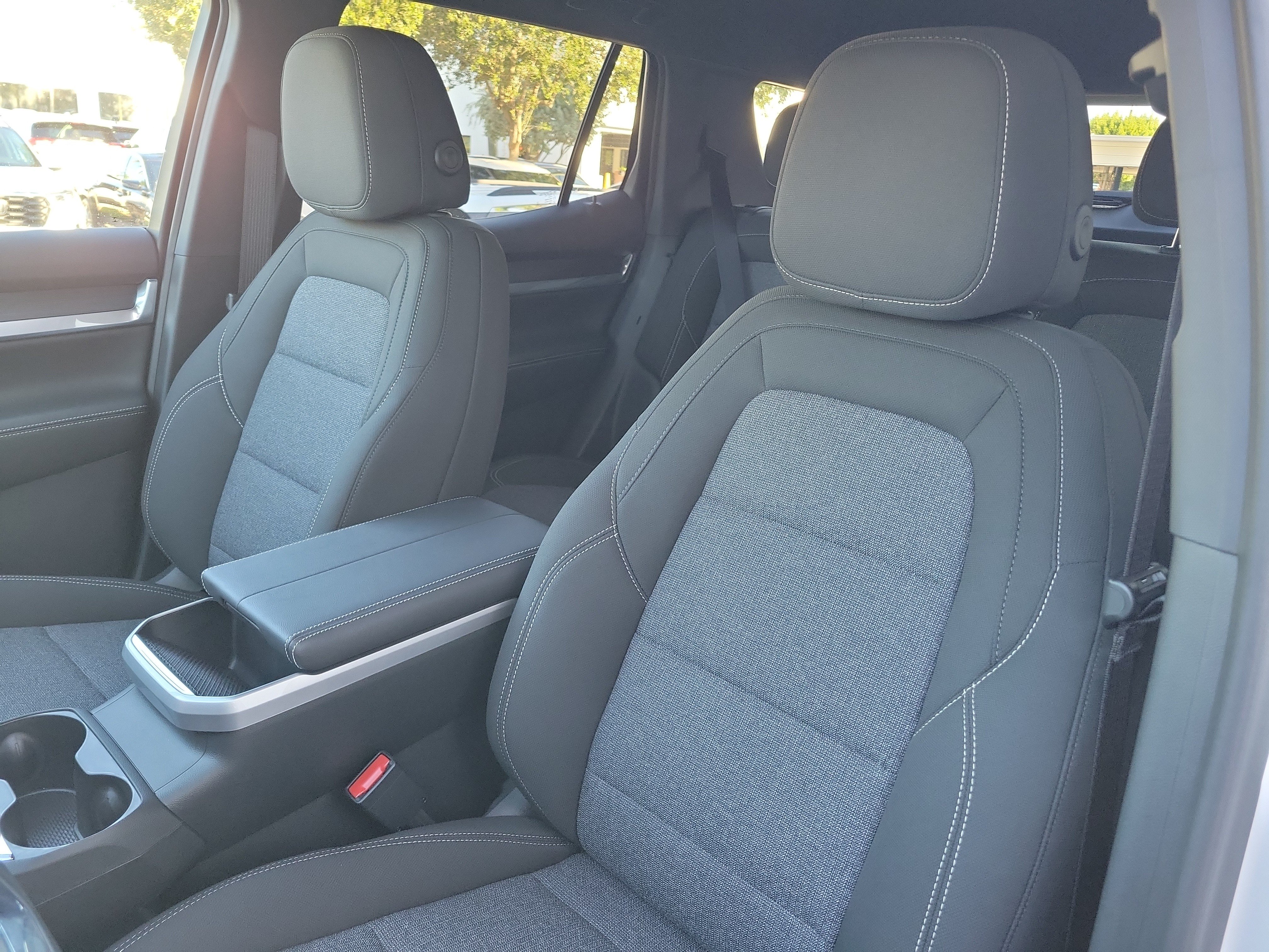 New 2027 GMC Terrain Elevation FWD image 22