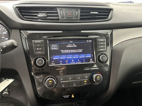 Used 2020 Nissan Rogue Sport S image 21