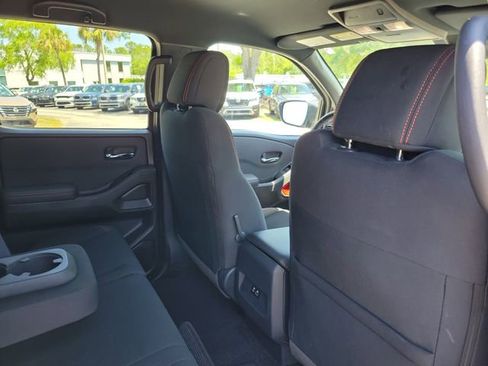 Used 2024 Nissan Frontier PRO-4X w/ Technology Package image 30