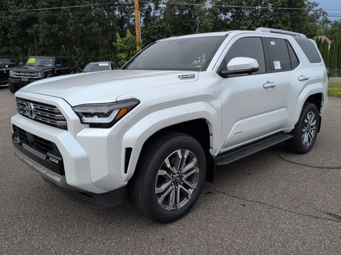 Used 2026 Toyota 4Runner Limited AWD/4WD image 2
