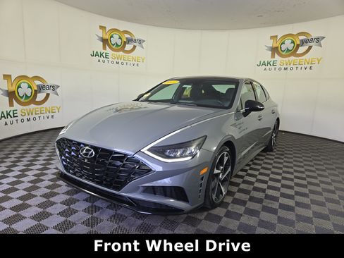 Used 2023 Hyundai Sonata SEL Plus w/ Preferred Accessory Package FWD image 3